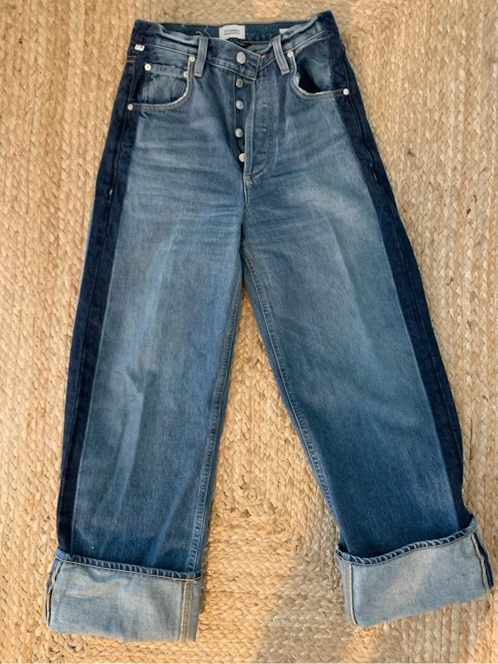 Citizens Of Humanity Two-Tone Denim Straight Jeans - Picture 5 of 9